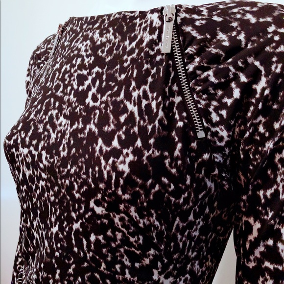 Black and white print with zipper detail dress - Picture 2 of 2